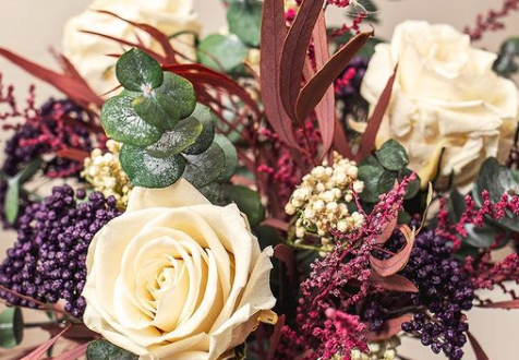 Why Preserved Flowers are Perfect for Bar and Restaurant Décor