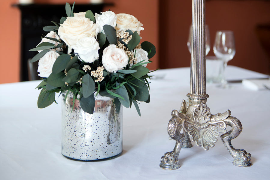 How to Pick Flowers for a Winter Wedding